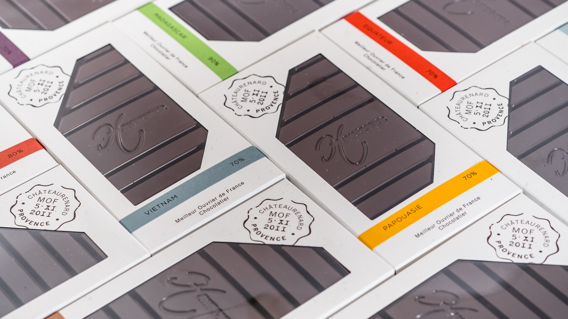 hawecker-les-tablettes-chocolat-papouasie-70-tablette-noir-85g image 2