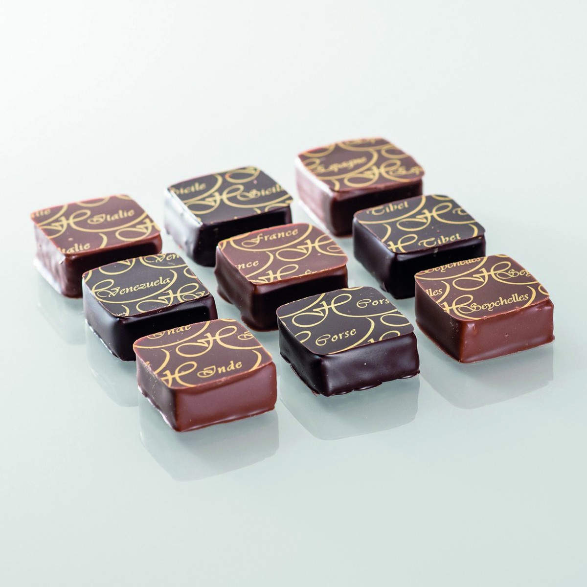 hawecker-le-voyage-en-chocolat-coffret-chocolats-assortiment image 3